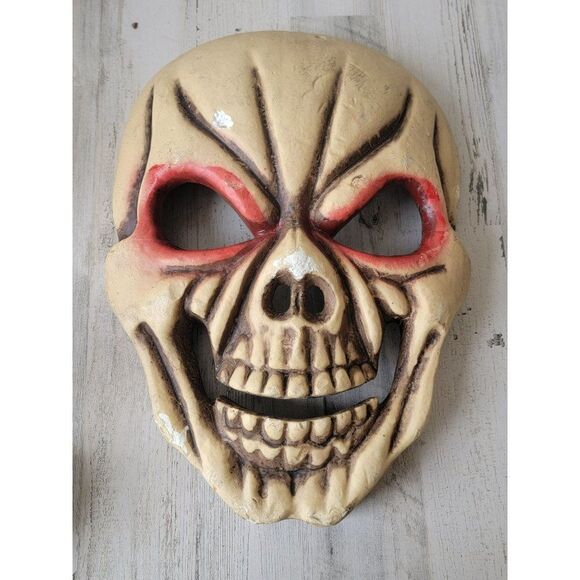 Large styrofoam scary skull wall mount face home decor Halloween prop - Picture 1 of 11